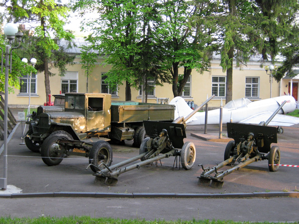 Військова техніка Рівне
